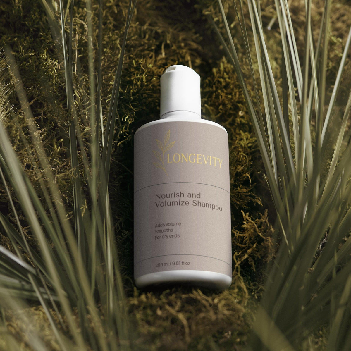 SELFNAMED Longevity Nourish and Volumize Shampoo bottle with meadowflower design, 290 ml, for healthy, voluminous hair.